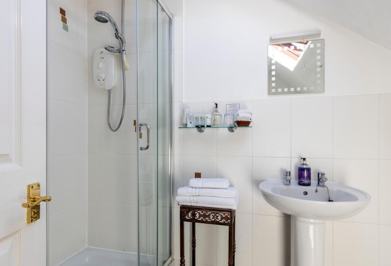Wynnstay House Harrogate Bagian luar foto