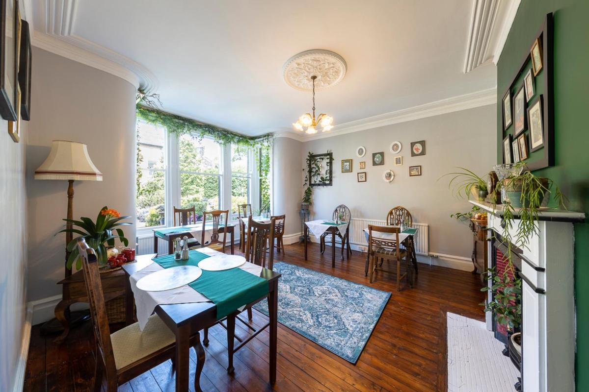Wynnstay House Harrogate Bagian luar foto