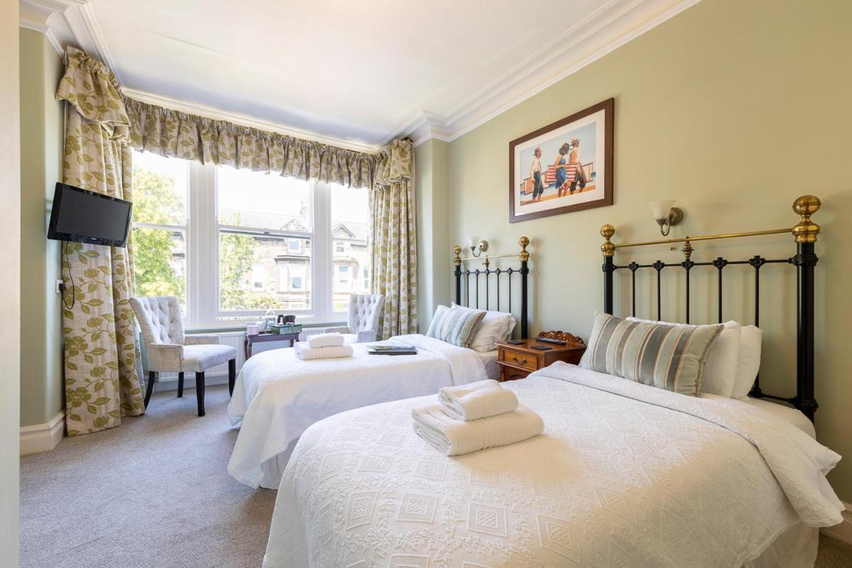 Wynnstay House Harrogate Bagian luar foto
