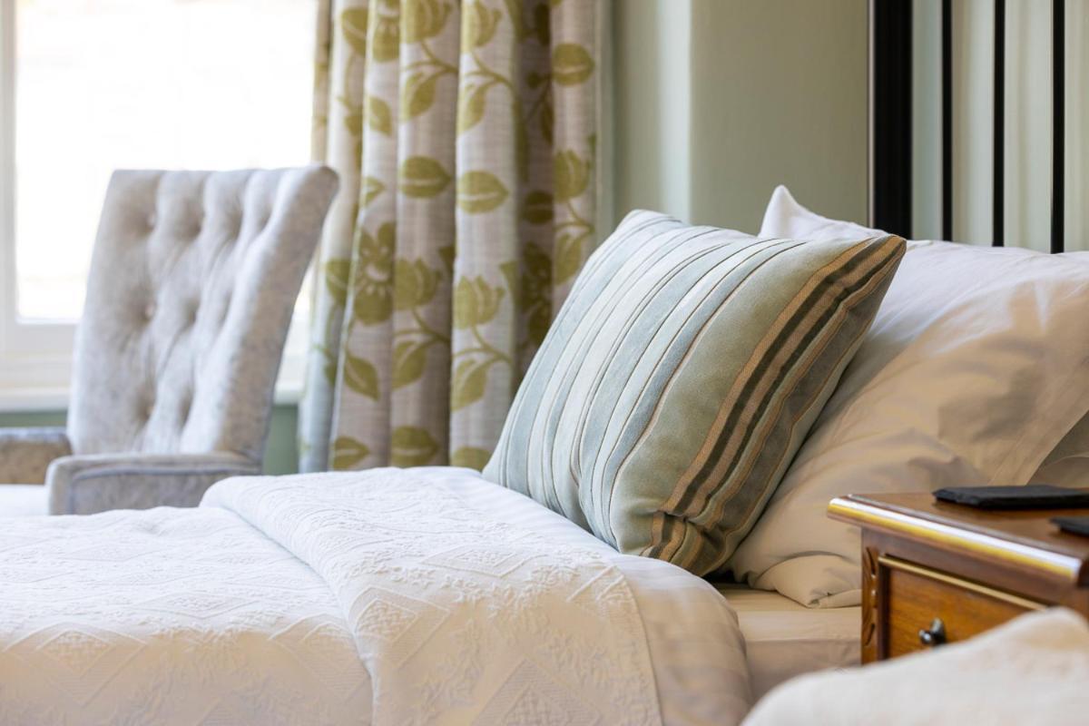 Wynnstay House Harrogate Bagian luar foto