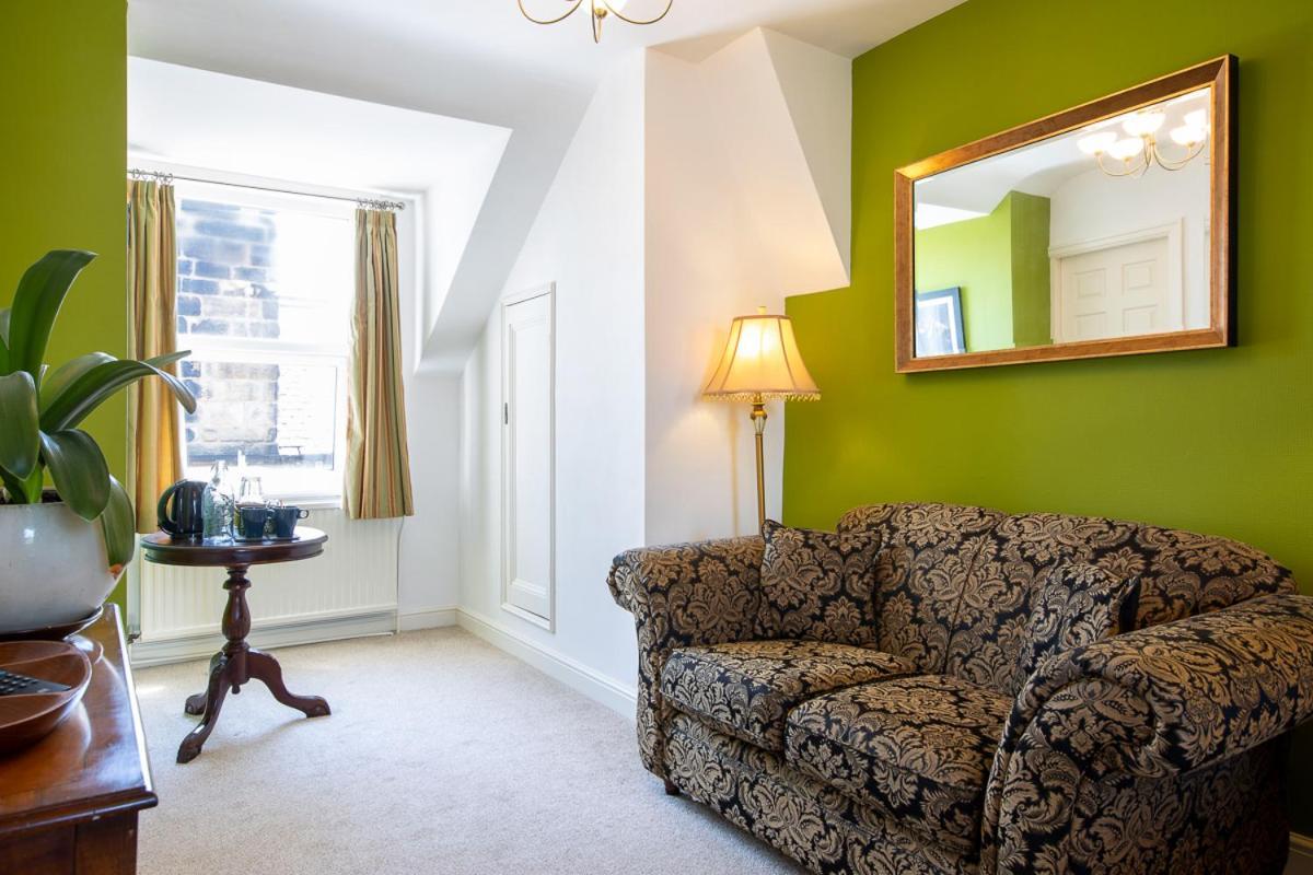 Wynnstay House Harrogate Bagian luar foto