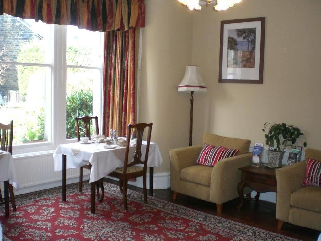 Wynnstay House Harrogate Bagian luar foto